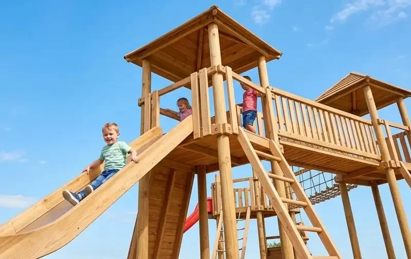 Themen-Spielplatz „Die Piratenbucht von Neustadt“